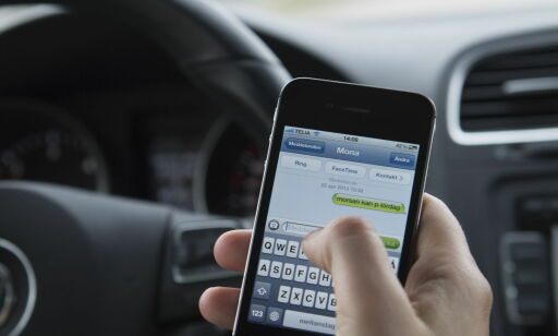 Dansk mann tok fram mobilen under oppkjøringen. Er fortsatt fotgjenger