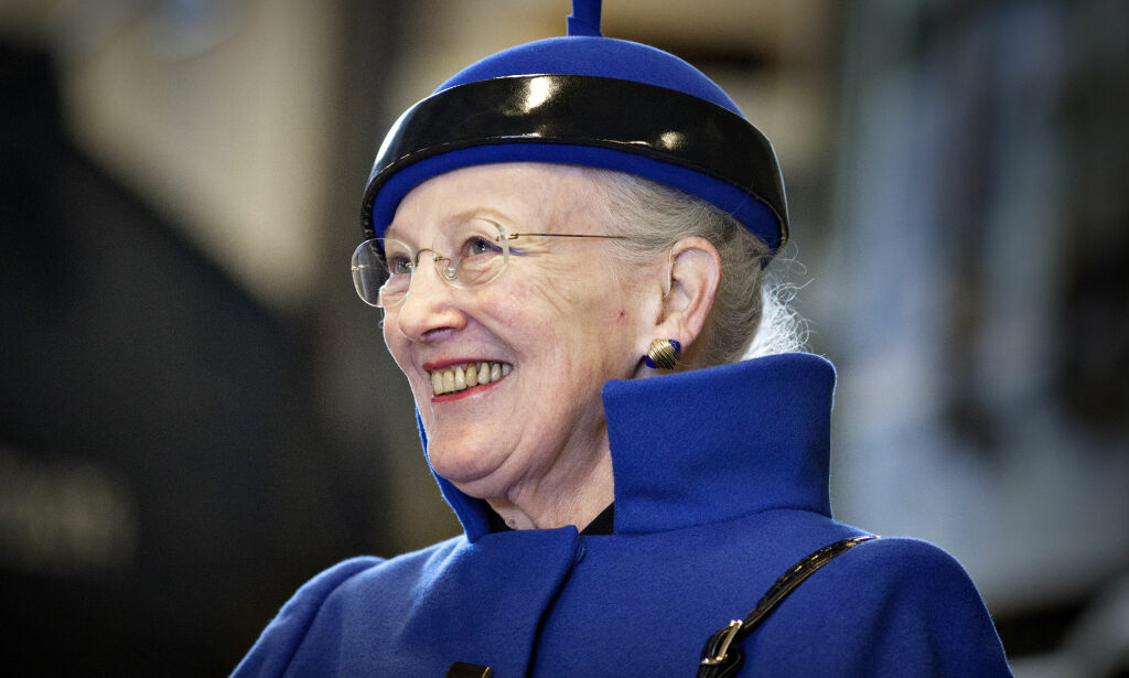 Dronning Margrethe deltager ved faneindvielsen på torvet i Varde d. 5.4.16. (Foto: ASTRID DALUM/Scanpix 2016)