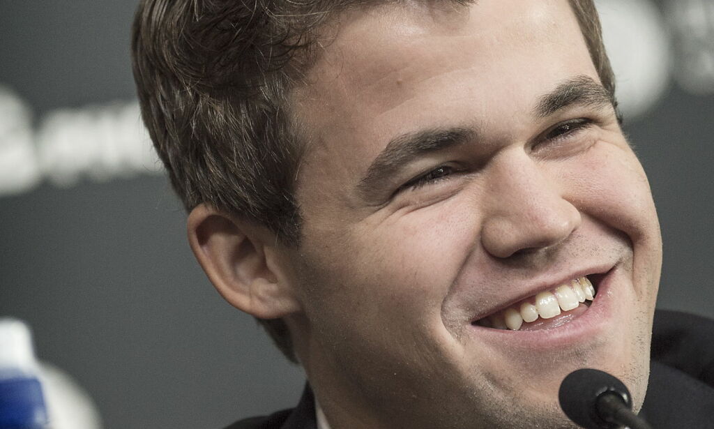 Magnus Carlsen med sterk seier i Georgia