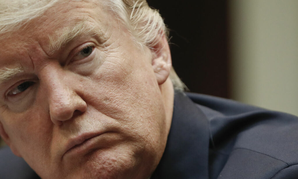 Da Trumps helsereform begynte å likne en fiasko, dukket hans 11 år gamle selvangivelse opp