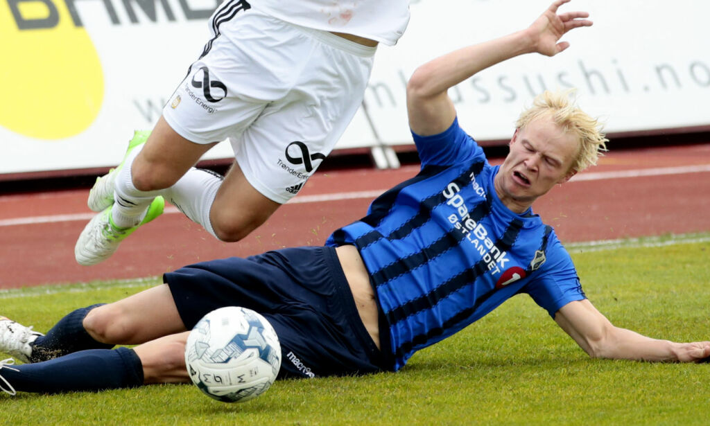 Det er ikke mulig å spille god fotball på Nadderud