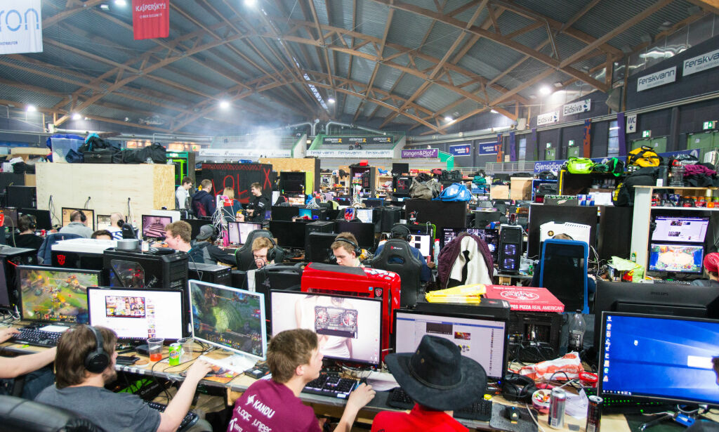 E-sport-utøvere anmeldt for å ha svindlet til seg premiepenger