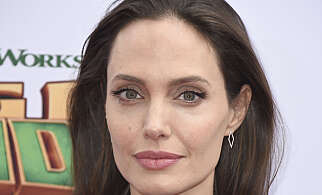 Angelina Jolie bryter tausheten: - Viktig at jeg gråter i dusjen og ikke foran barna