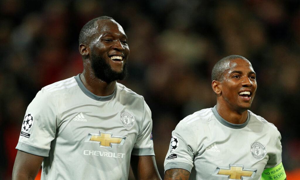 Ekstreme Martial-tall og nytt Lukaku-show. Van Nistelrooy er knust