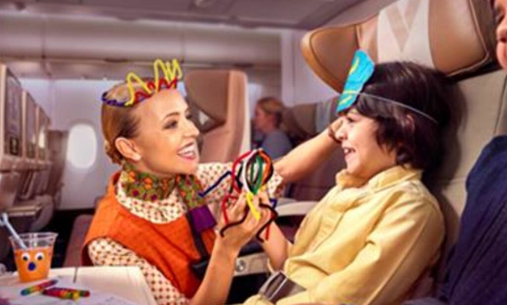 Dette flyselskapet tilbyr egne barnevakter om bord