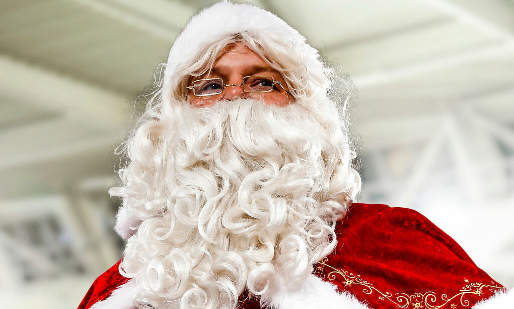 På juleferie med nisselue? På Gardermoen får du egen sluse. Men legg igjen kremkakene hjemme.