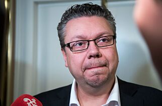 Ulf Leirstein trekker seg