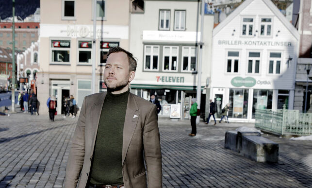 Ble hentet av ambulanse midt på natta