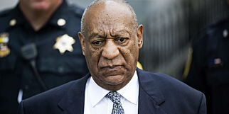 Toppløsaktivist anholdt da hun forsøkte å nærme seg Cosby
