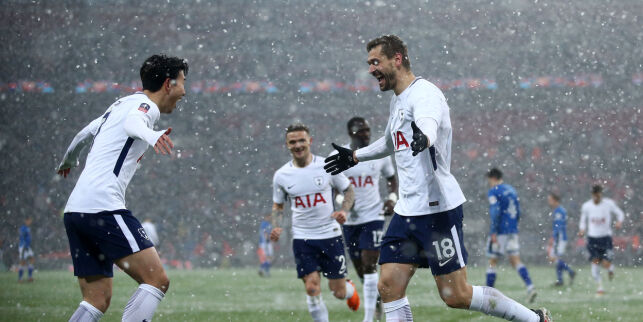 Videokaos Tottenham knuste Rochdale