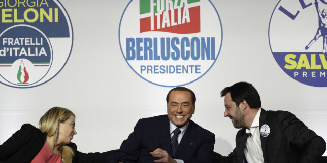 Valgdagsmålingen i Italia viser flertall for Berlusconis sentrum-høyre-allianse