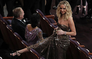 Her tar Jennifer Lawrence en spansk en