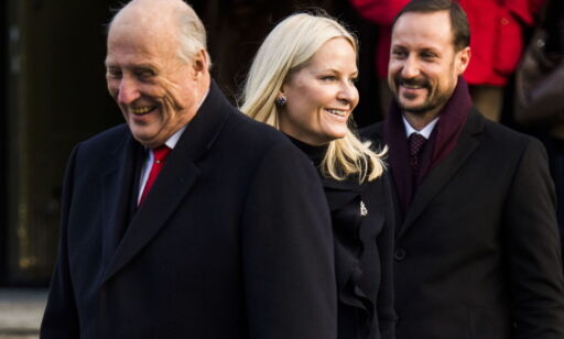 Mette-Marit stepper inn for sykmeldte kong Harald