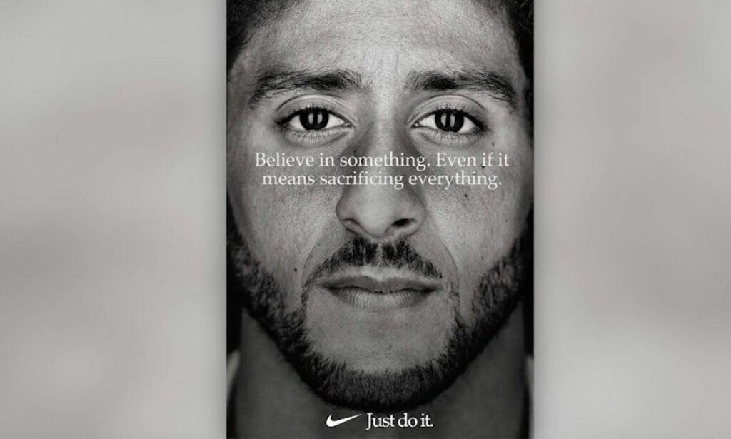 Nike støtter den kontroversielle stjerna. Folk svarer med boikott og brenning av klær