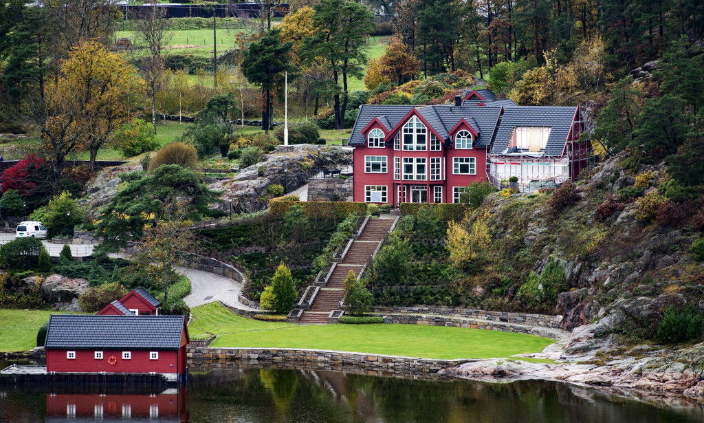 Den mystiske Grimstad-milliardæren alle hyller